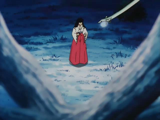 Otaku Gallery  / Anime e Manga / Inu-Yasha / Screen Shots / Episodi / 023 - La voce di Kagome e il bacio di Kikyo / 031.jpg